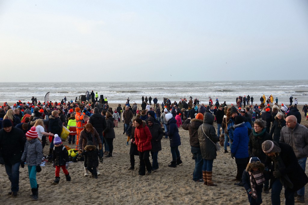 ../Images/Nieuwjaarsduik Nederzandt 2015 142.jpg